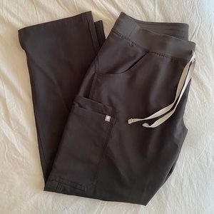 Figs Kade Cargo Scrub Pants - Black